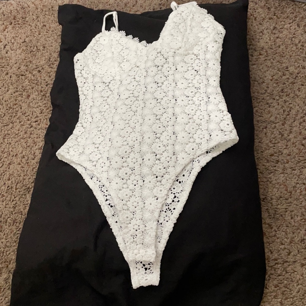 Floral lace Jumpsuit from H&M